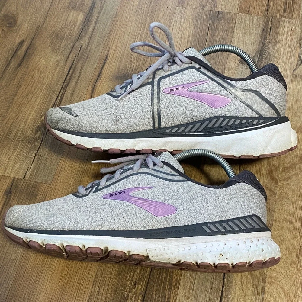 Brooks Women's Gray and Purple Running Sneakers